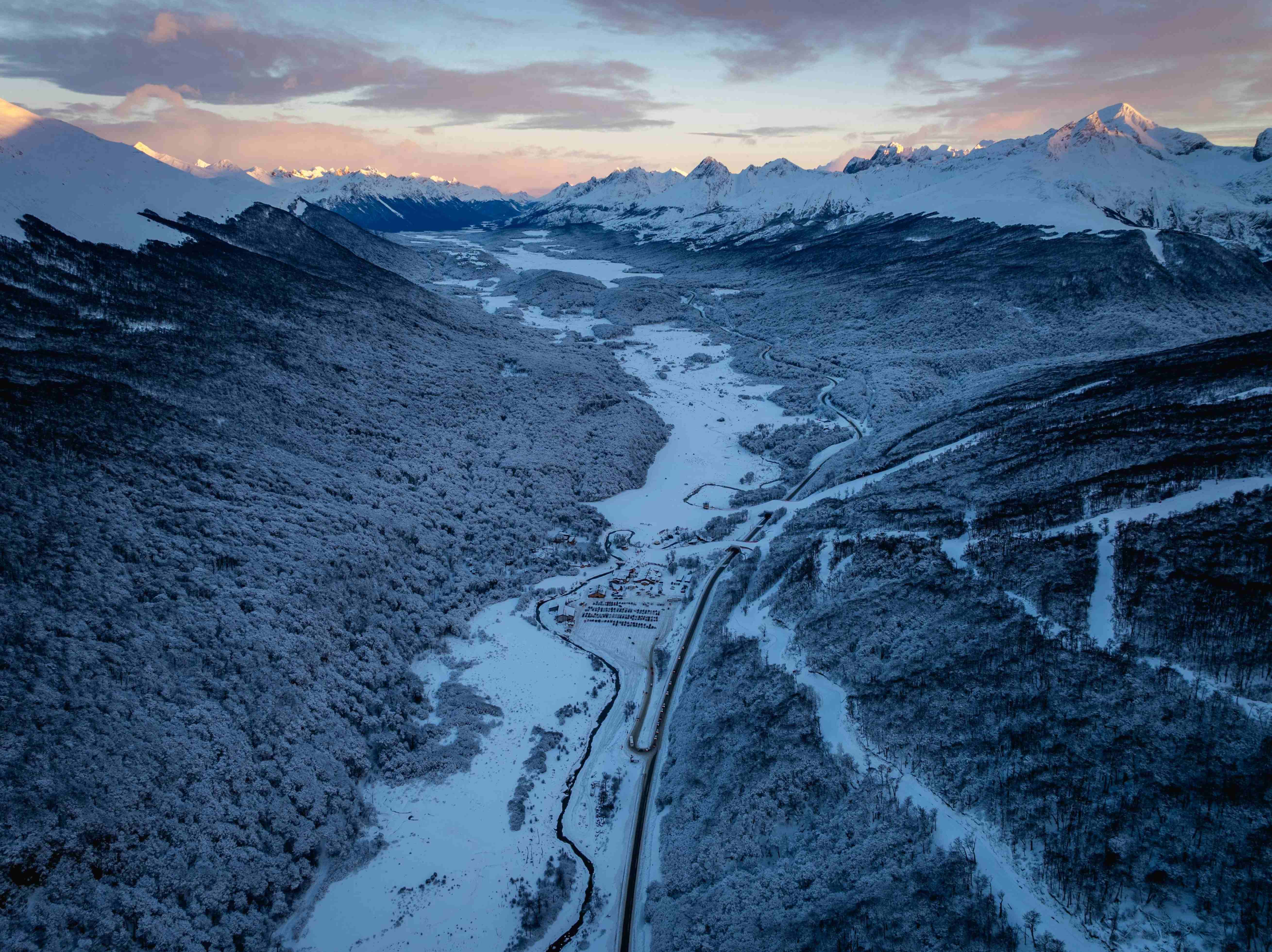 <span class="tit_secc">MONTANHA</span>Horário e Localização